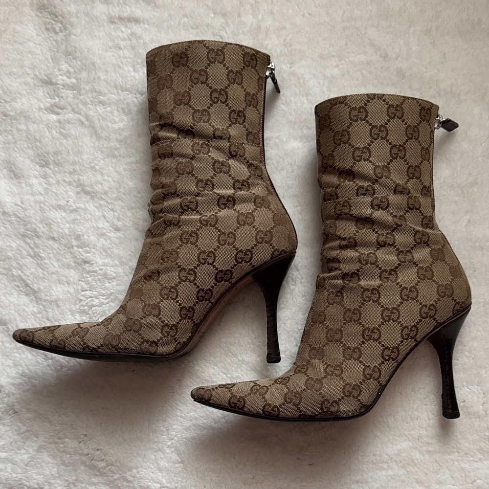 Vintage Gucci Monogram Tan Heeled Boots Size 6.5 - Picture 10 of 13